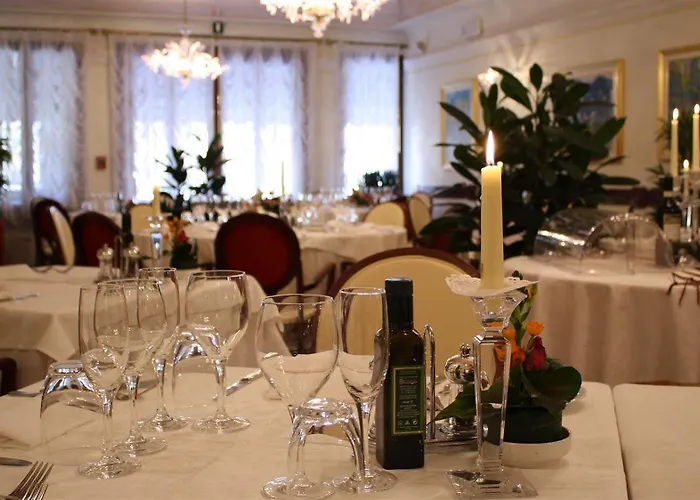 斯披索托酒店 4*