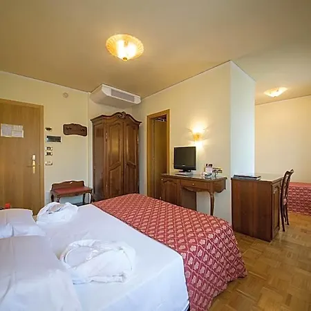 Spessotto 4*